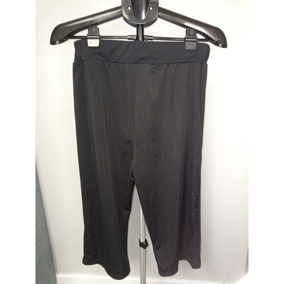 Women's Black Leggings Size Large they are Capris Pants - Picture 2 of 4